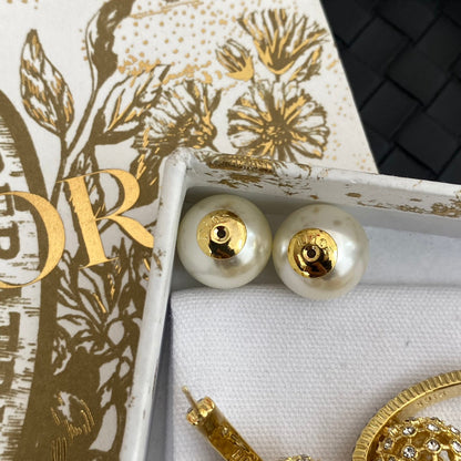 Pendientes Colgantes con Perla Redonda