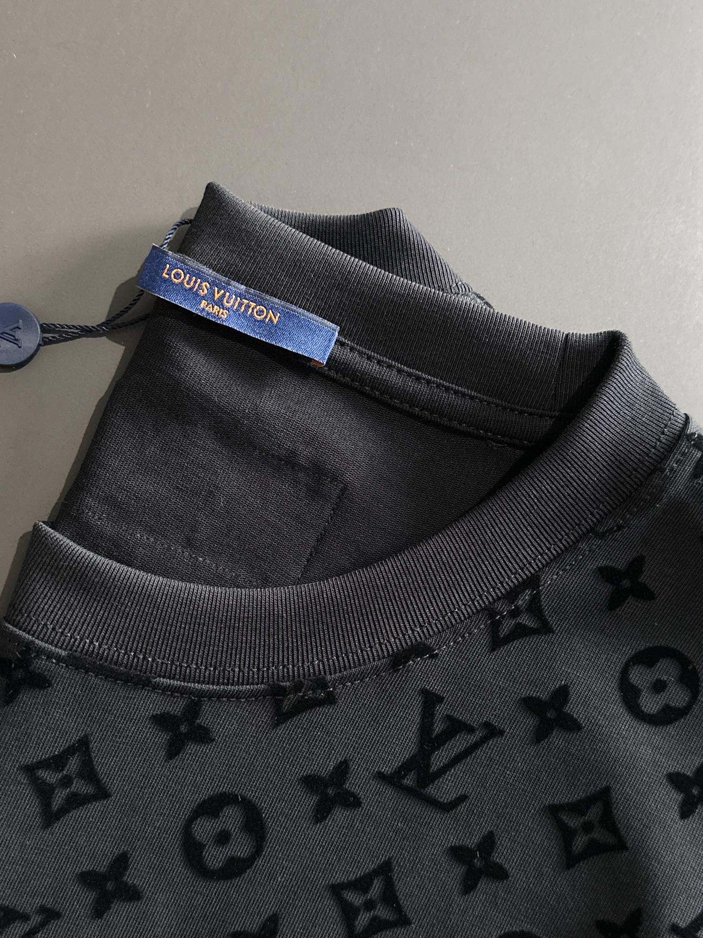NOUVEAU T-shirt 0403