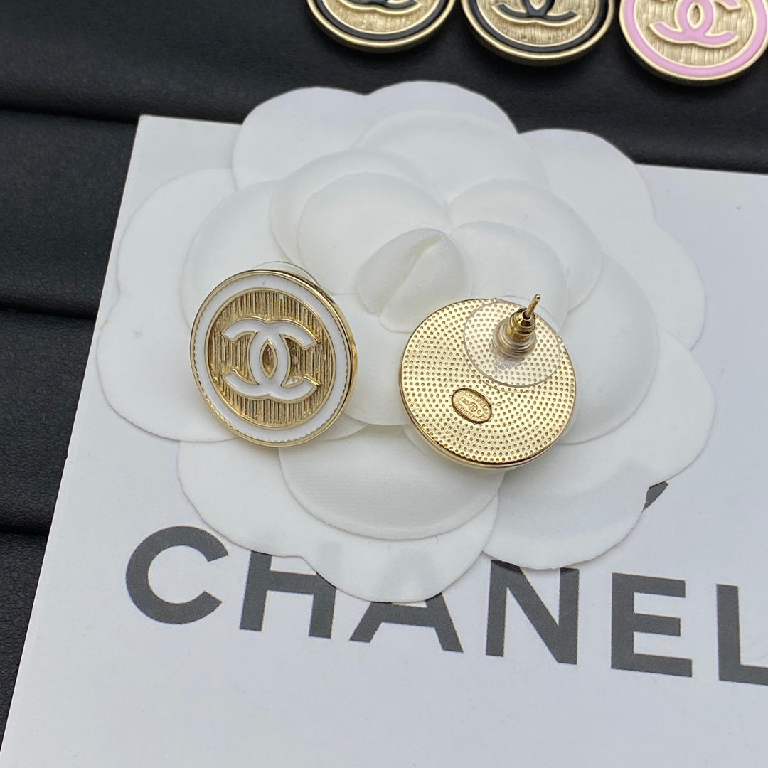 Pendientes Metálicos con Logo Redondo Vintage