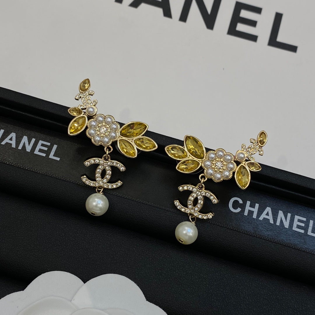 Pendientes colgantes de flor de perla