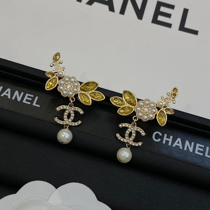 Pendientes colgantes de flor de perla