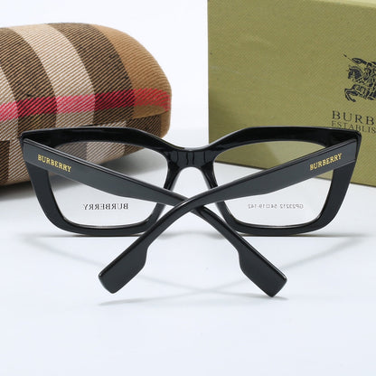 Lunettes œil-de-chat à carreaux tendance
