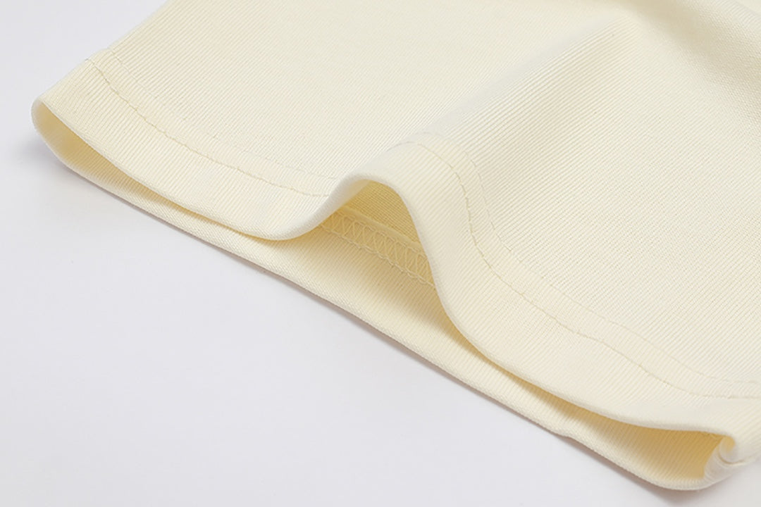 T-shirt beige à imprimé fraises