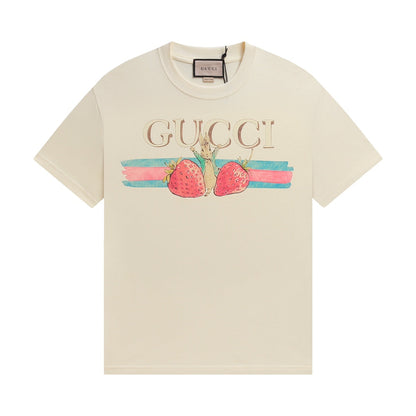 T-shirt beige à imprimé fraises