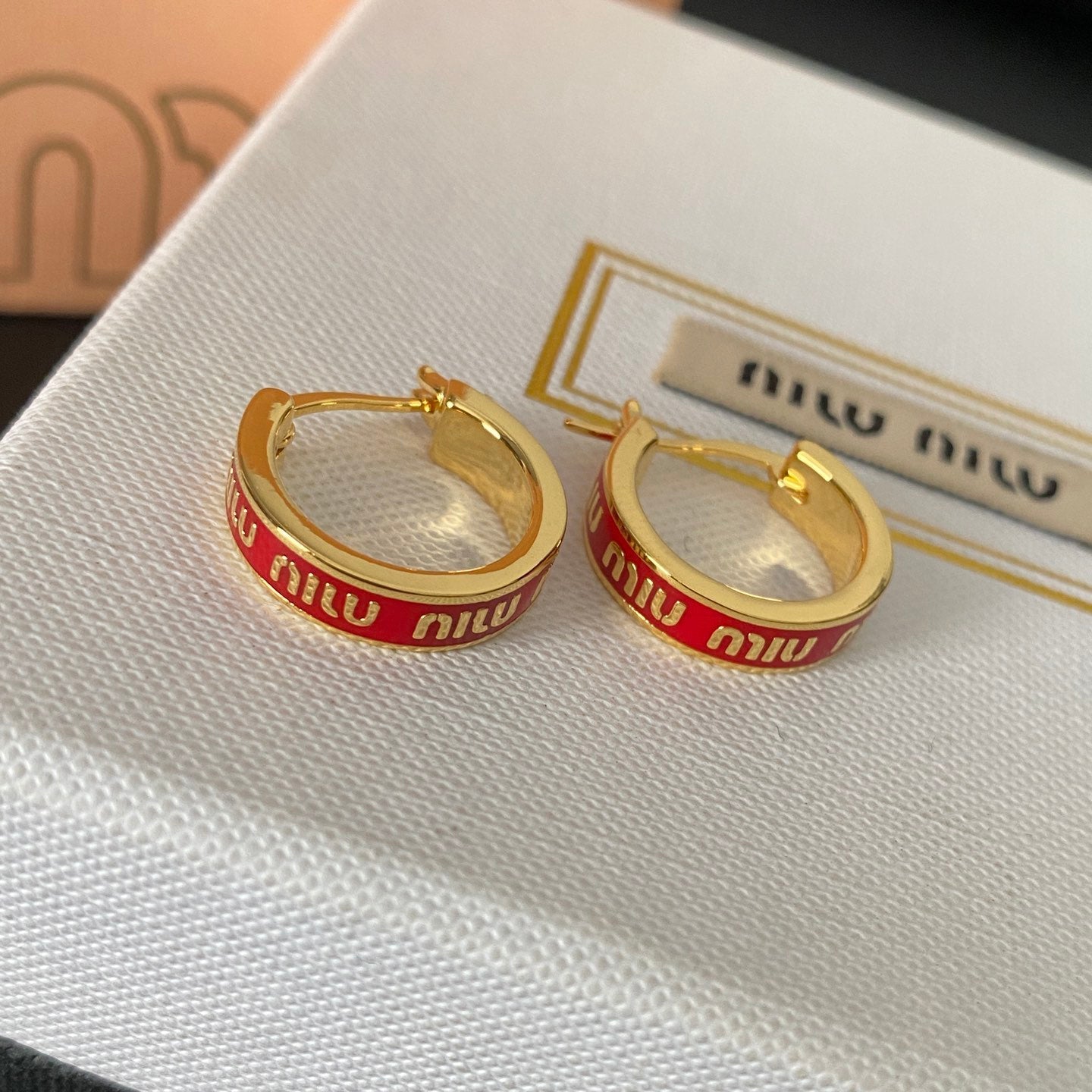 Pendientes de aro multicolores estilo retro bonitos