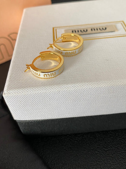 Aretes de latón esmaltado