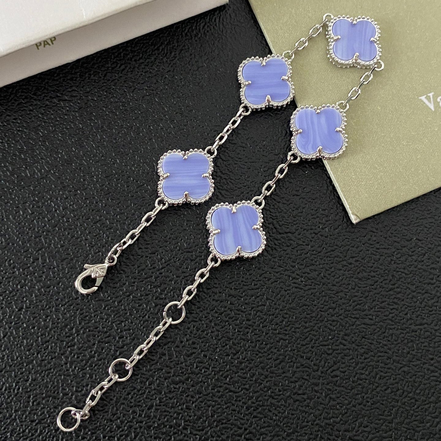 Pulsera de trébol de cuatro hojas turquesa