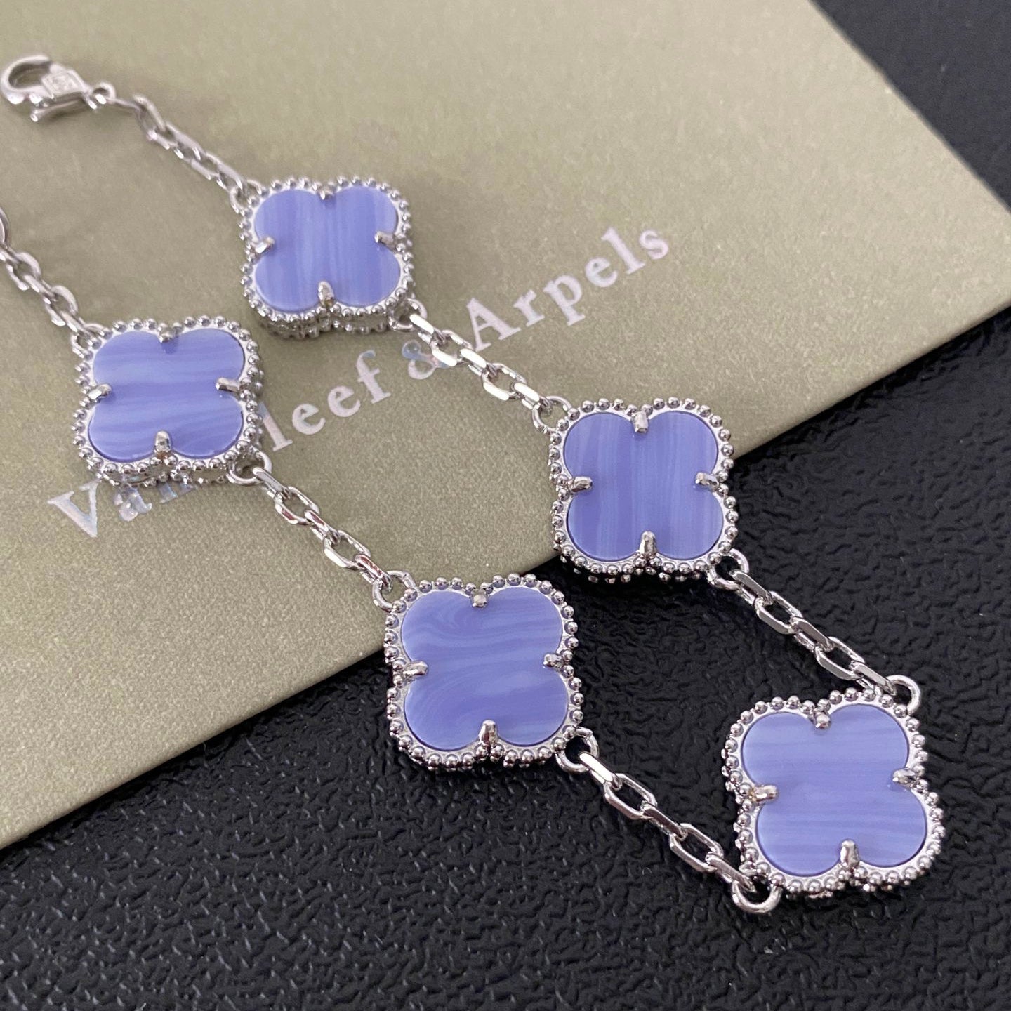 Pulsera de trébol de cuatro hojas turquesa