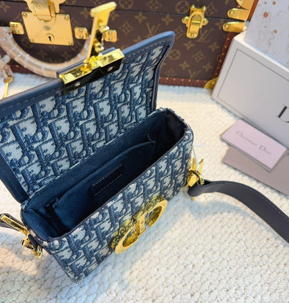 Bolso caja Mini Montaigne