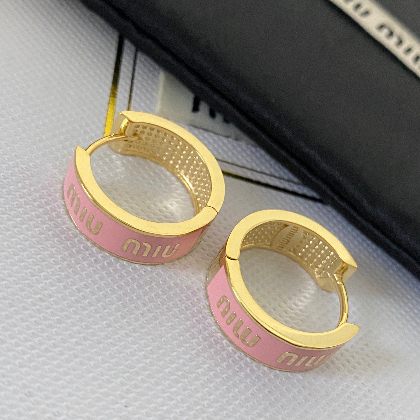 Pendientes de aro multicolores estilo retro bonitos