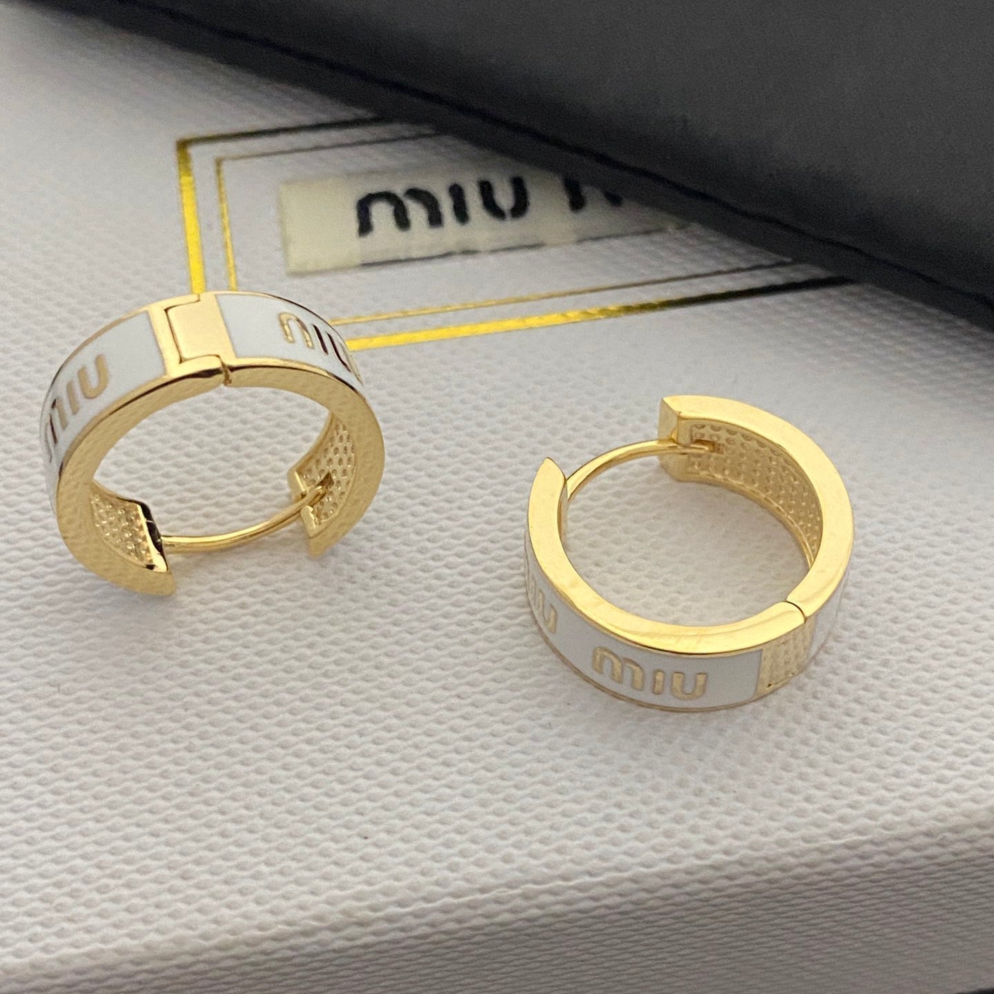 Pendientes de aro multicolores estilo retro bonitos