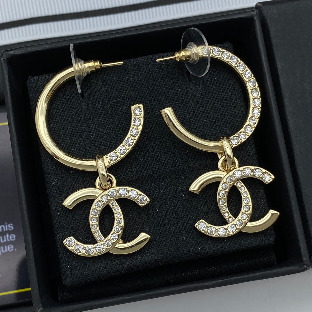 Pendientes de aro dorado