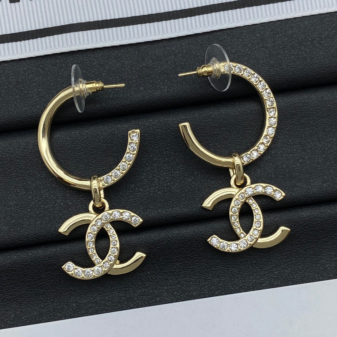 Pendientes de aro dorado