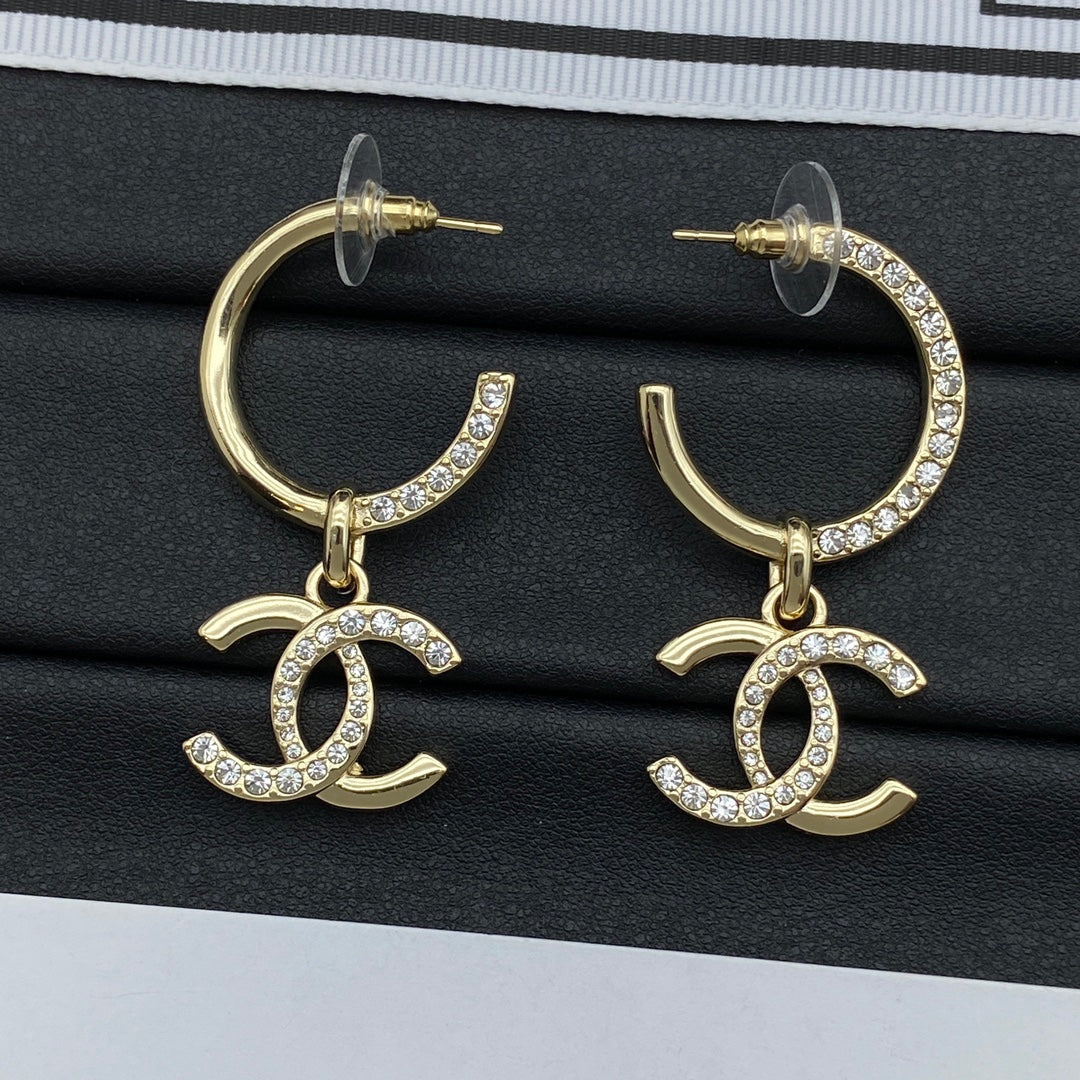 Pendientes de aro dorado
