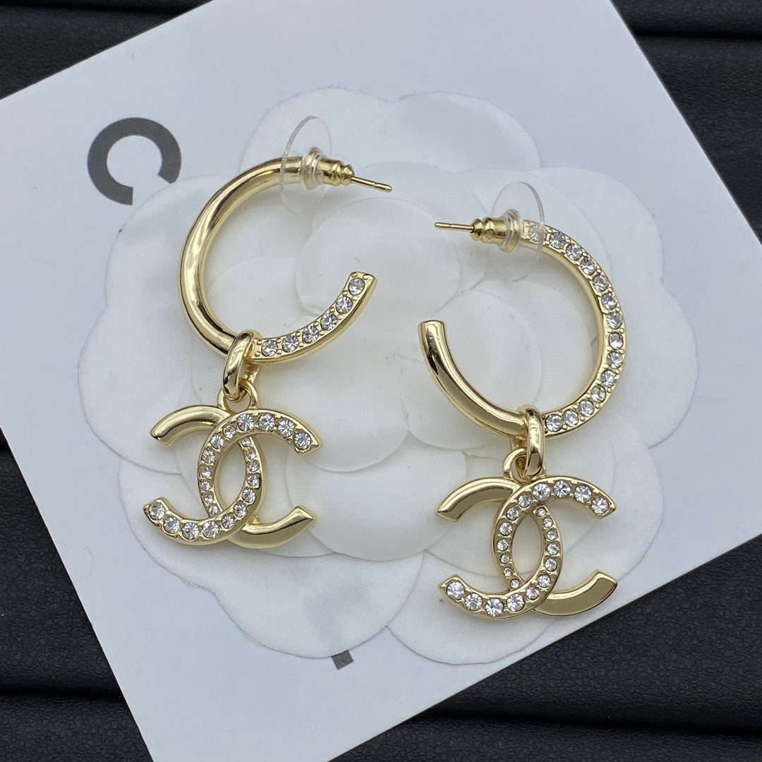 Pendientes de aro dorado