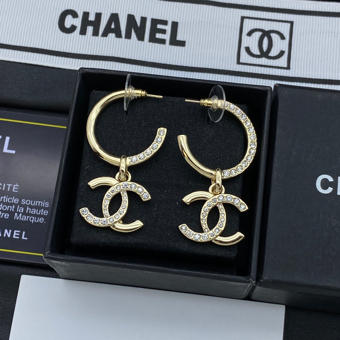Pendientes de aro dorado