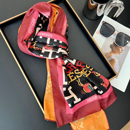 Foulard en soie à motif cheval double face