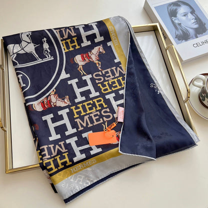 Foulard en soie à motif cheval double face