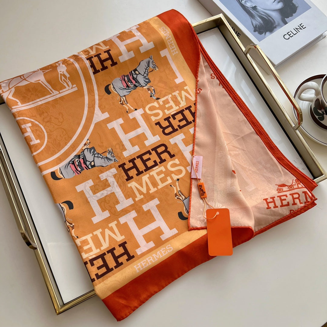 Foulard en soie à motif cheval double face