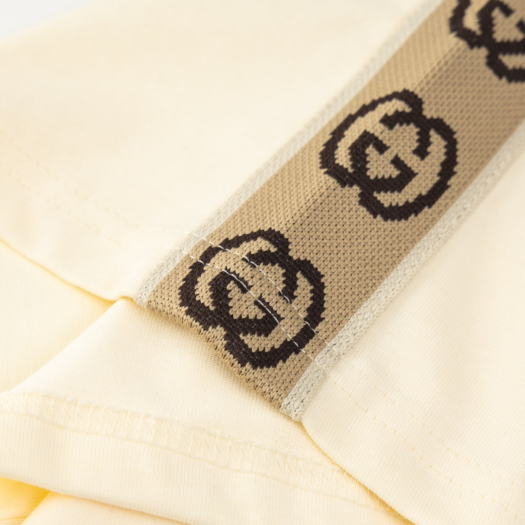 T-shirt simple en coton brodé