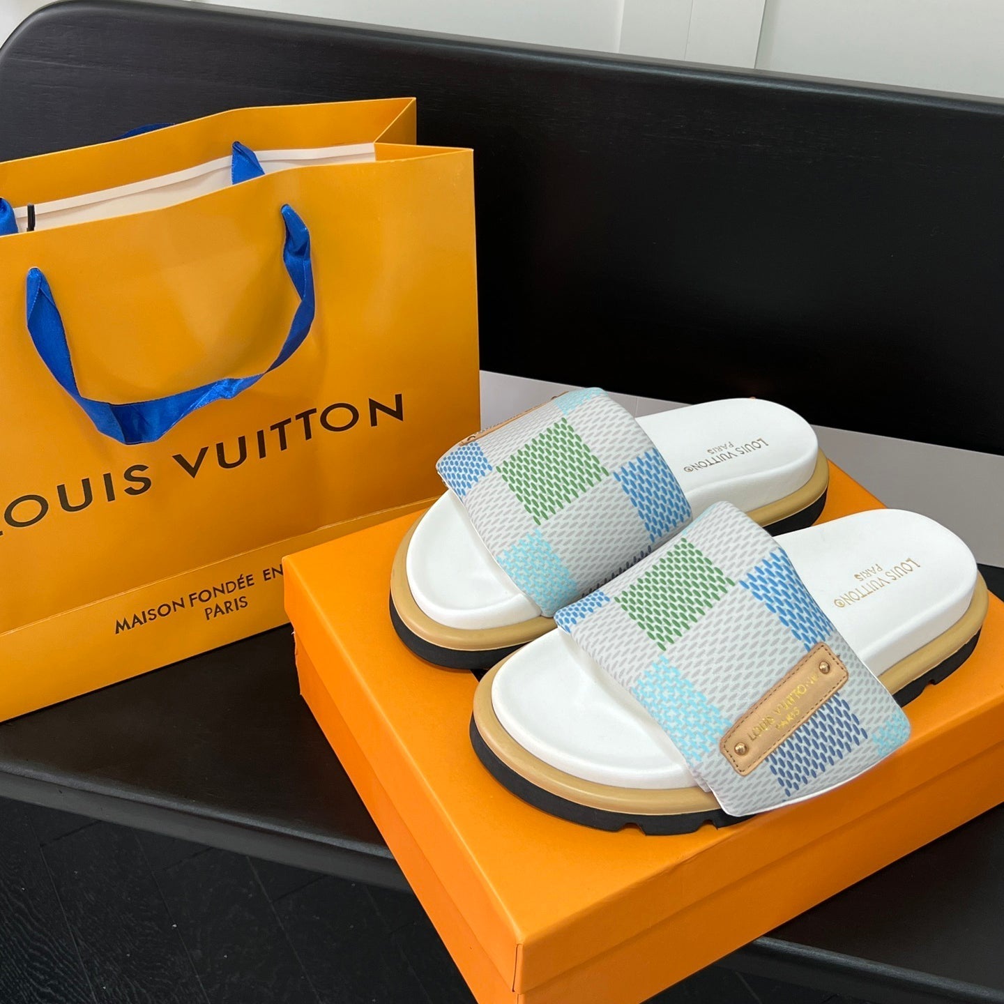 Sandales à damier pour couple
