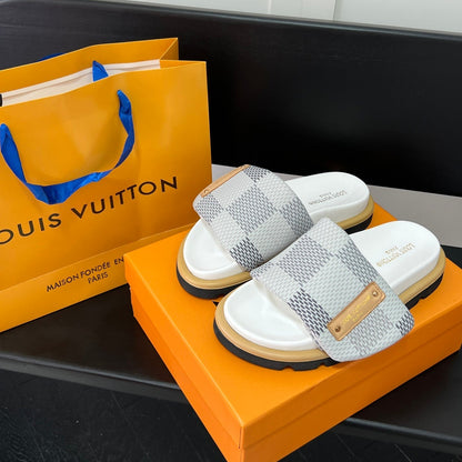 Sandales à damier pour couple