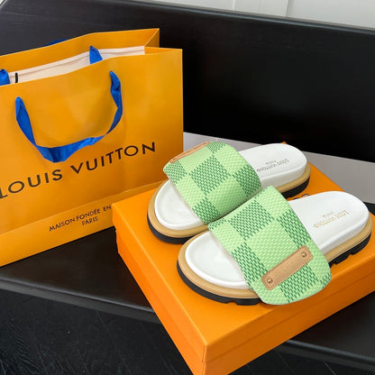 Sandales à damier pour couple
