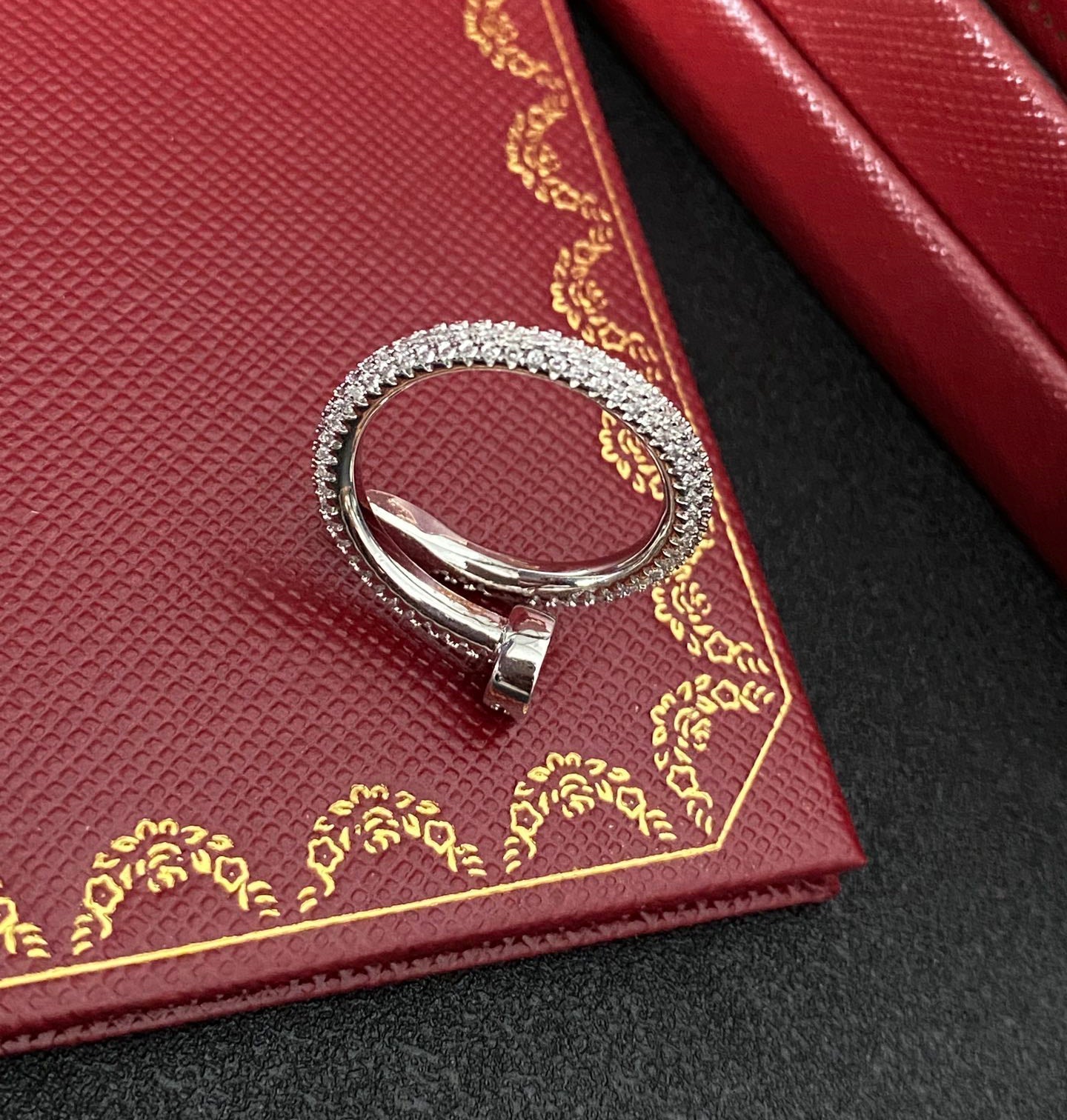 Anillo de ajuste libre de rosca de diamante de lujo