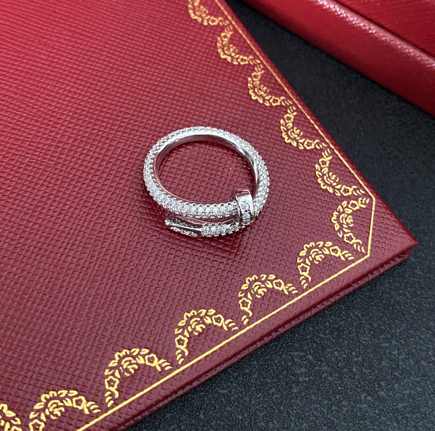 Anillo de ajuste libre de rosca de diamante de lujo