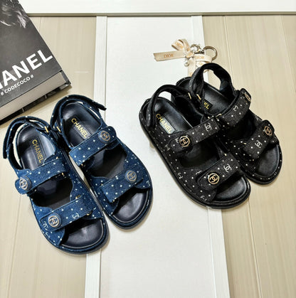 Sandalias vaqueras con hebilla redonda y velcro