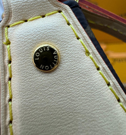 Bolso de hombro pequeño de lujo clásico