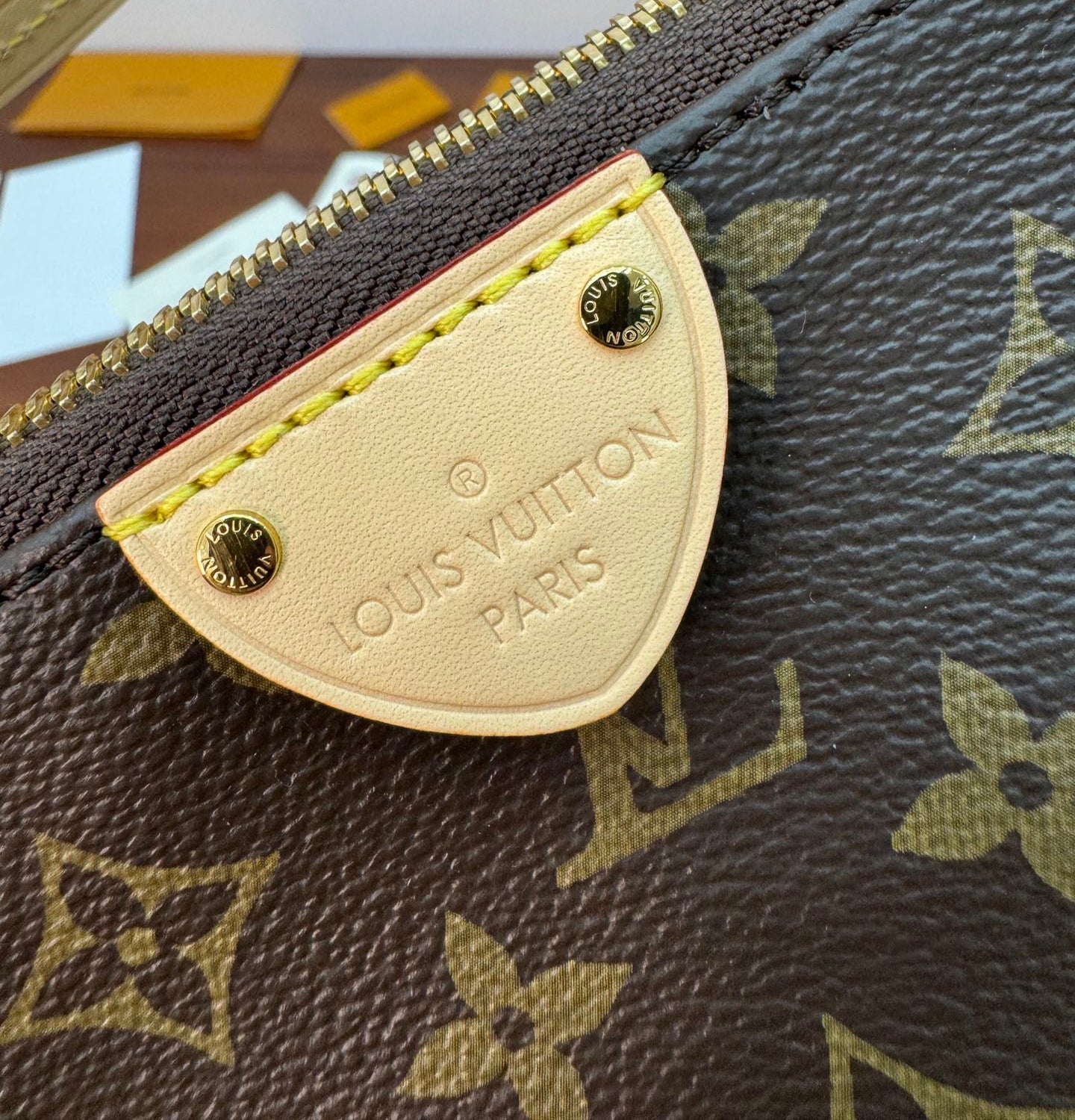 Bolso de hombro pequeño de lujo clásico