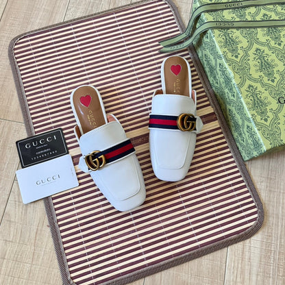 Mocassins rétro en cuir semi-couverts