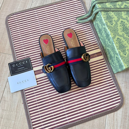 Mocassins rétro en cuir semi-couverts
