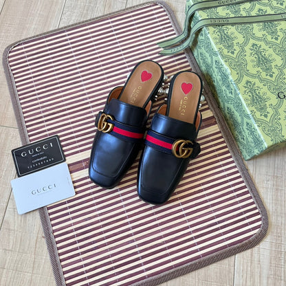 Mocassins rétro en cuir semi-couverts