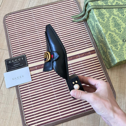 Mocassins rétro en cuir semi-couverts