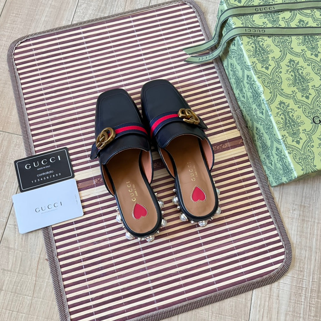 Mocassins rétro en cuir semi-couverts