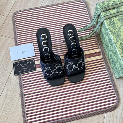 Sandalias de tacón alto con malla y diamantes de imitación