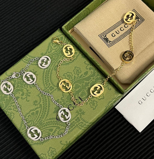 Bracelet élégant avec la lettre G