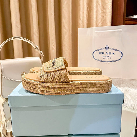 Pantuflas tejidas con suela gruesa