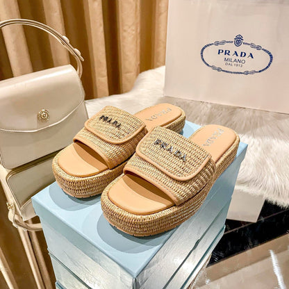 Pantuflas tejidas con suela gruesa