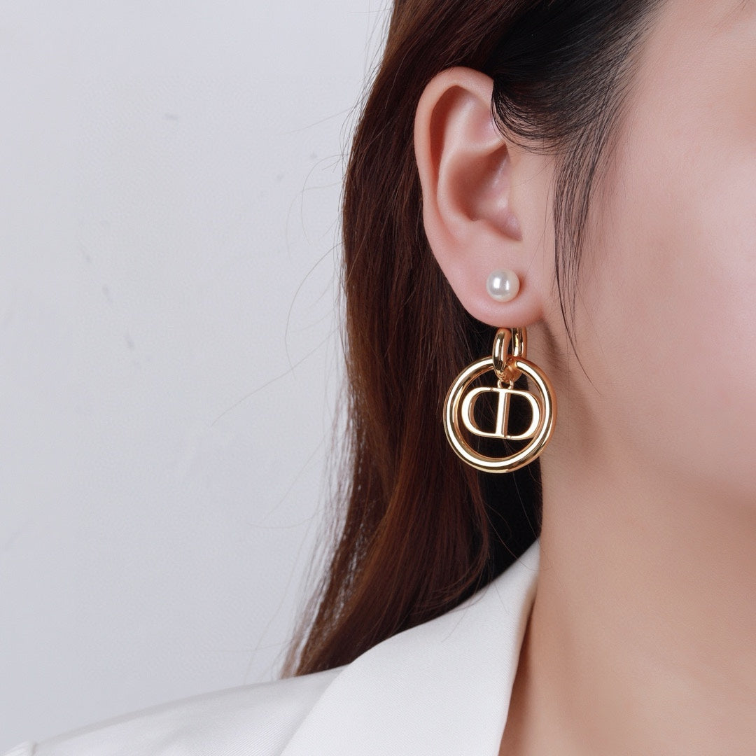 Pendientes de perlas de moda