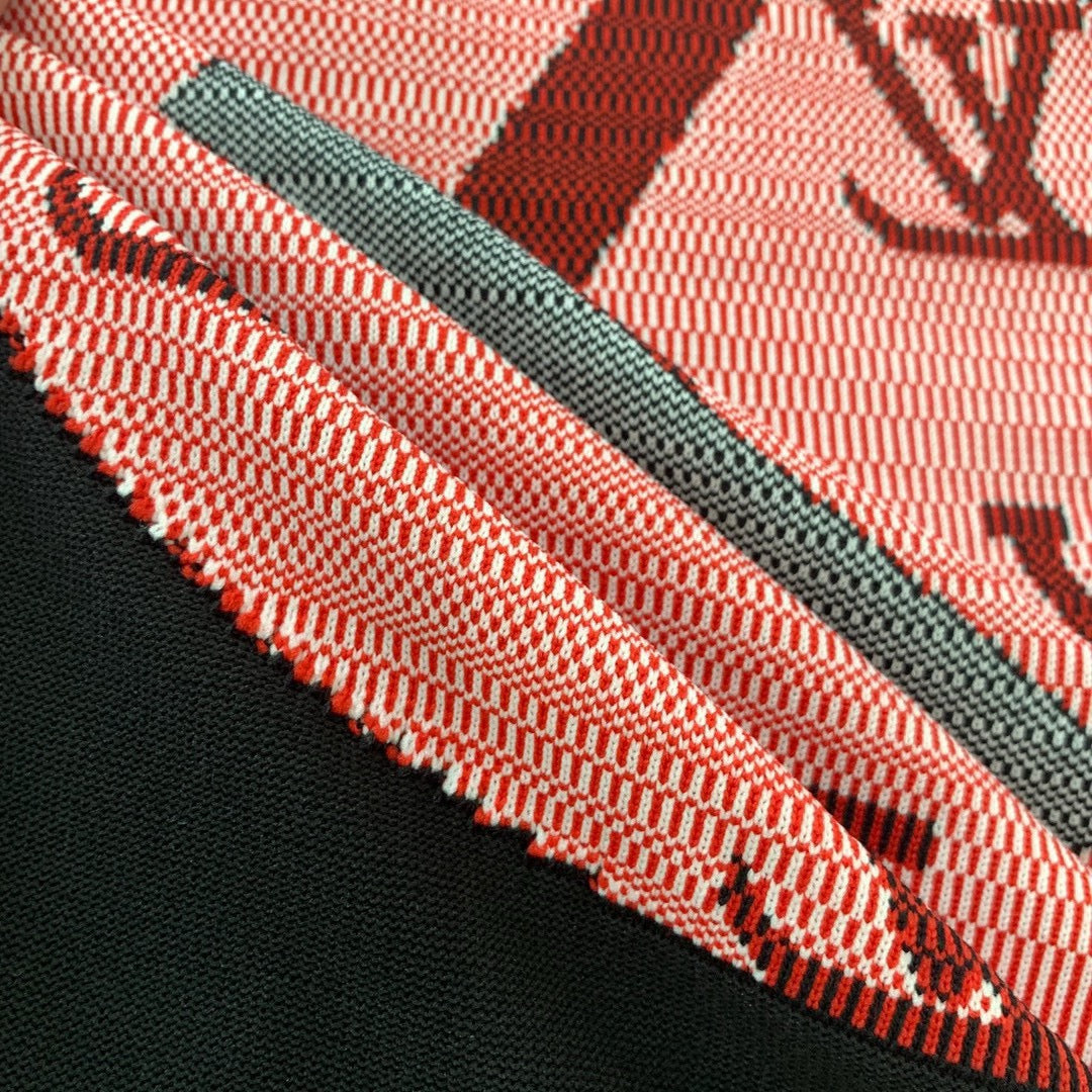 T-shirt brodé tricoté