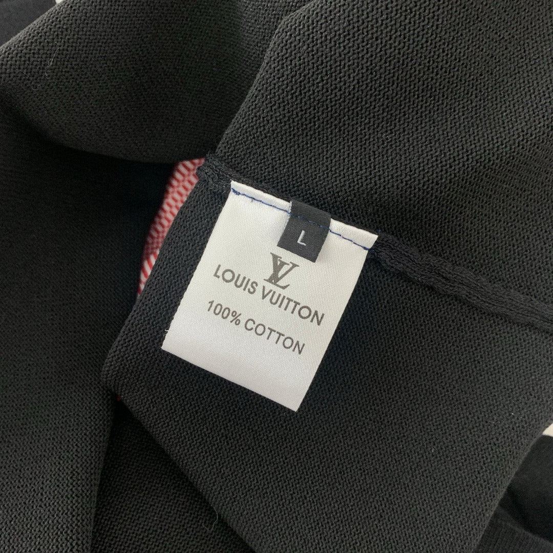 T-shirt brodé tricoté