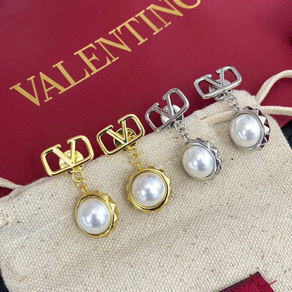 Pendientes de perlas en forma de V