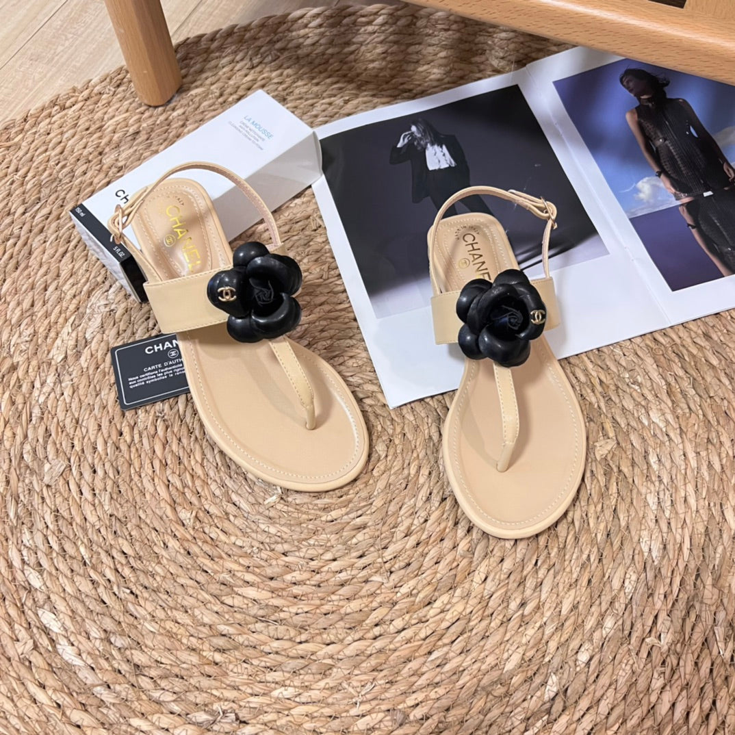 Sandalias de dedo con estampado floral vintage