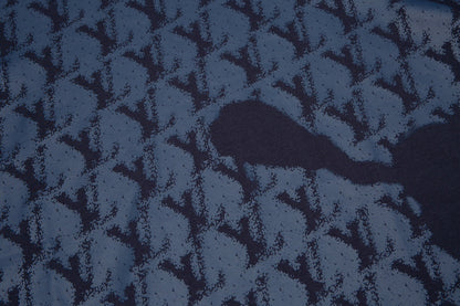T-shirt imprimé bleu foncé sur toute la surface