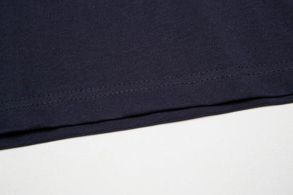 T-shirt imprimé bleu foncé sur toute la surface
