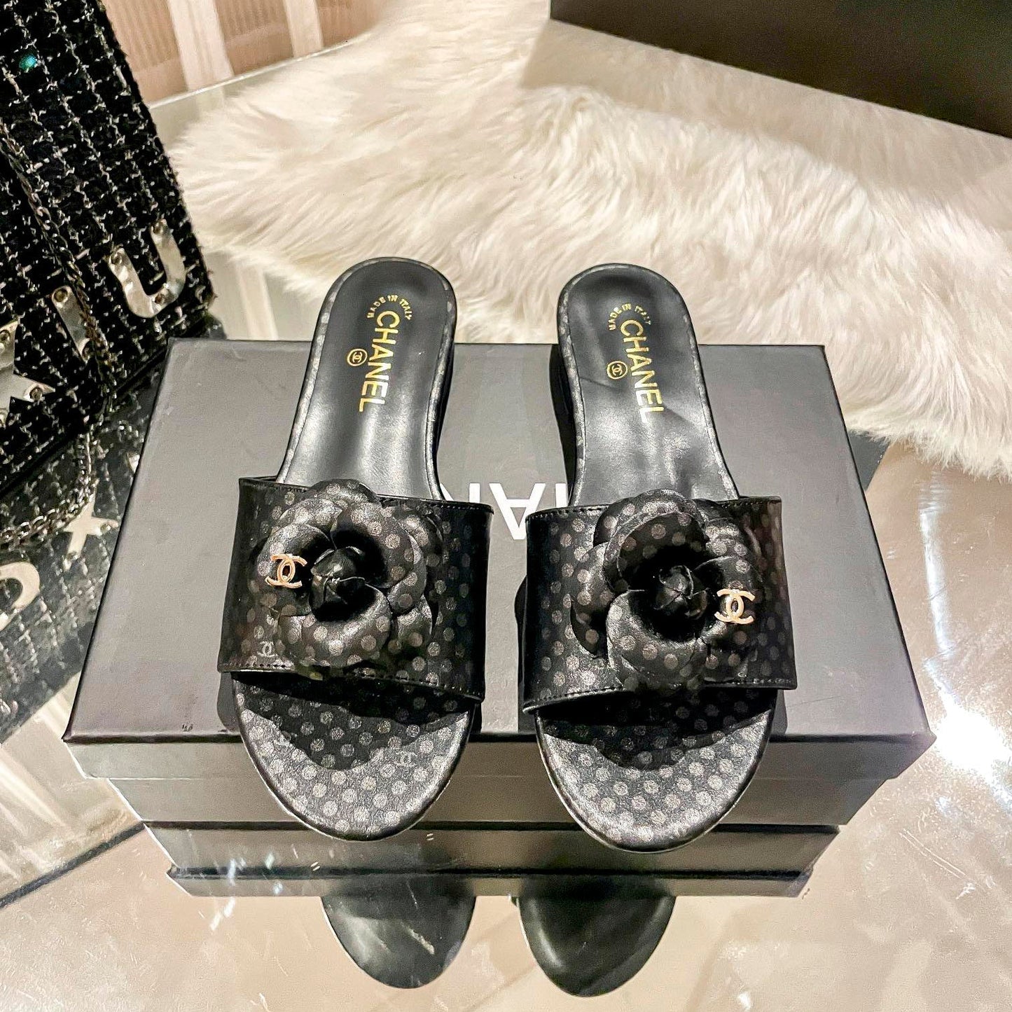 Chaussons plats rétro à pois