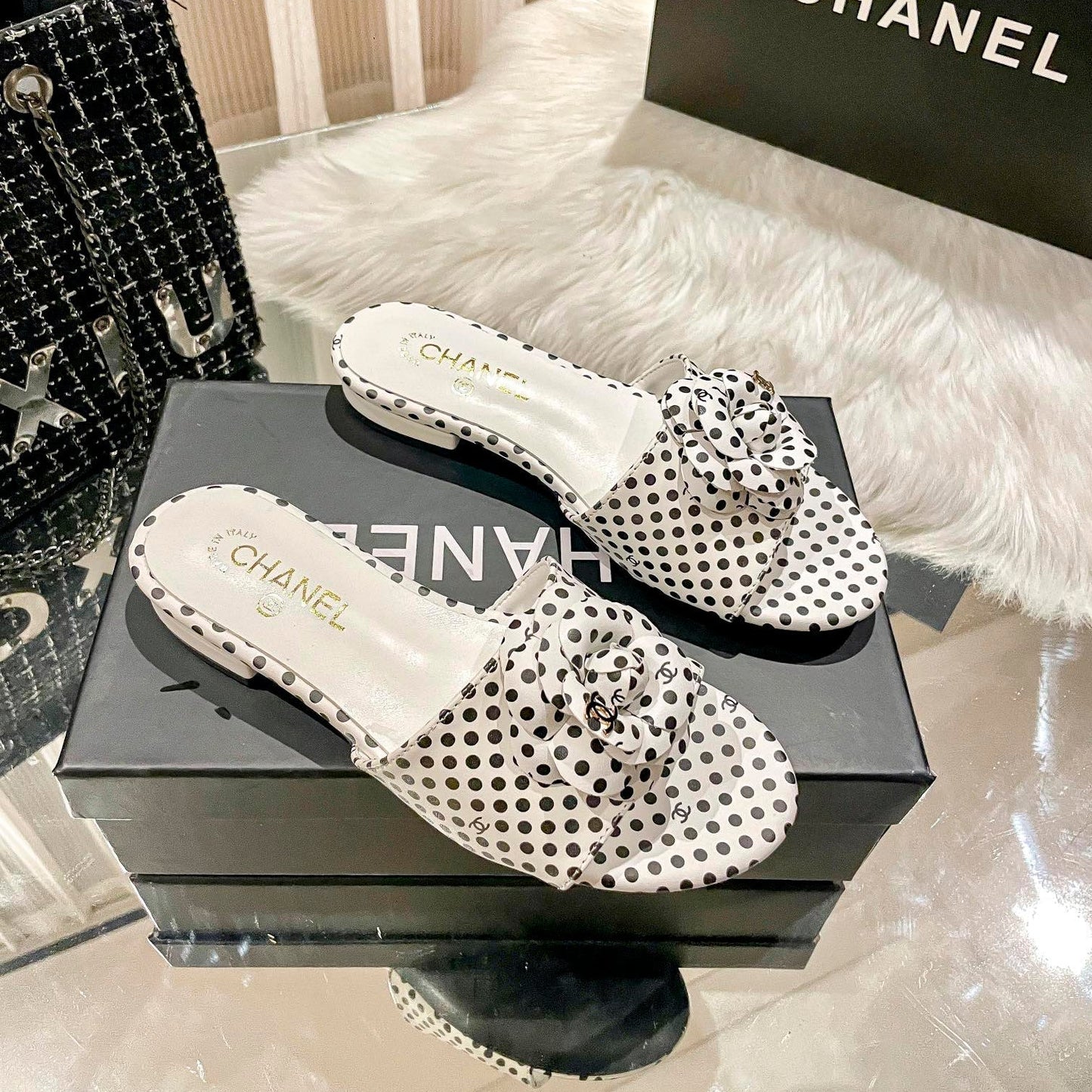 Chaussons plats rétro à pois